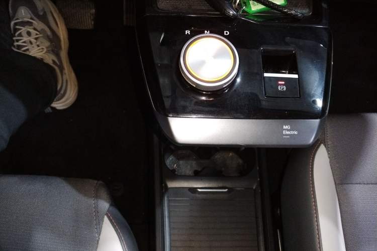 Used MG 4 EV 2022 425 km Fashion Edition Gear Lever