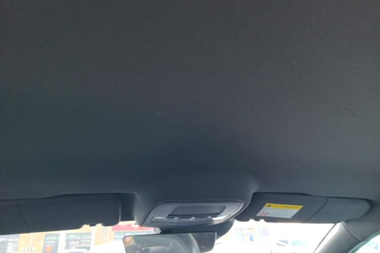 Used MG 4 EV 2022 425 km Luxury Edition Headliner