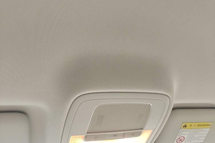 Used MG 4 EV 2022 425 km Luxury Edition Headliner