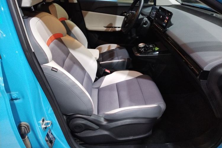Used MG 4 EV 2022 425 km Fashion Edition Right Front Seat