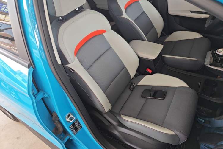 Used MG 4 EV 2022 425 km Luxury Edition Right Front Seat