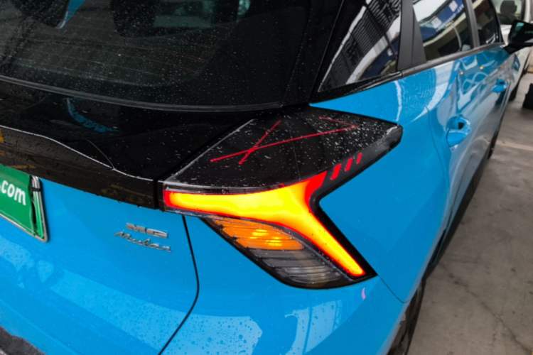 Used MG 4 EV 2022 425 km Luxury Edition Right Rear Taillight