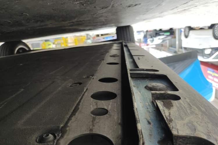Used MG 4 EV 2022 425 km Luxury Edition Right Side Sill