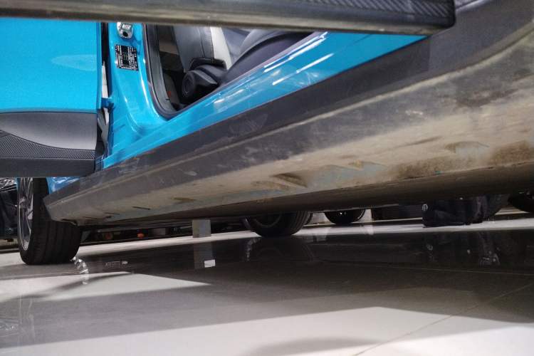 Used MG 4 EV 2022 425 km Fashion Edition Right Side Sill