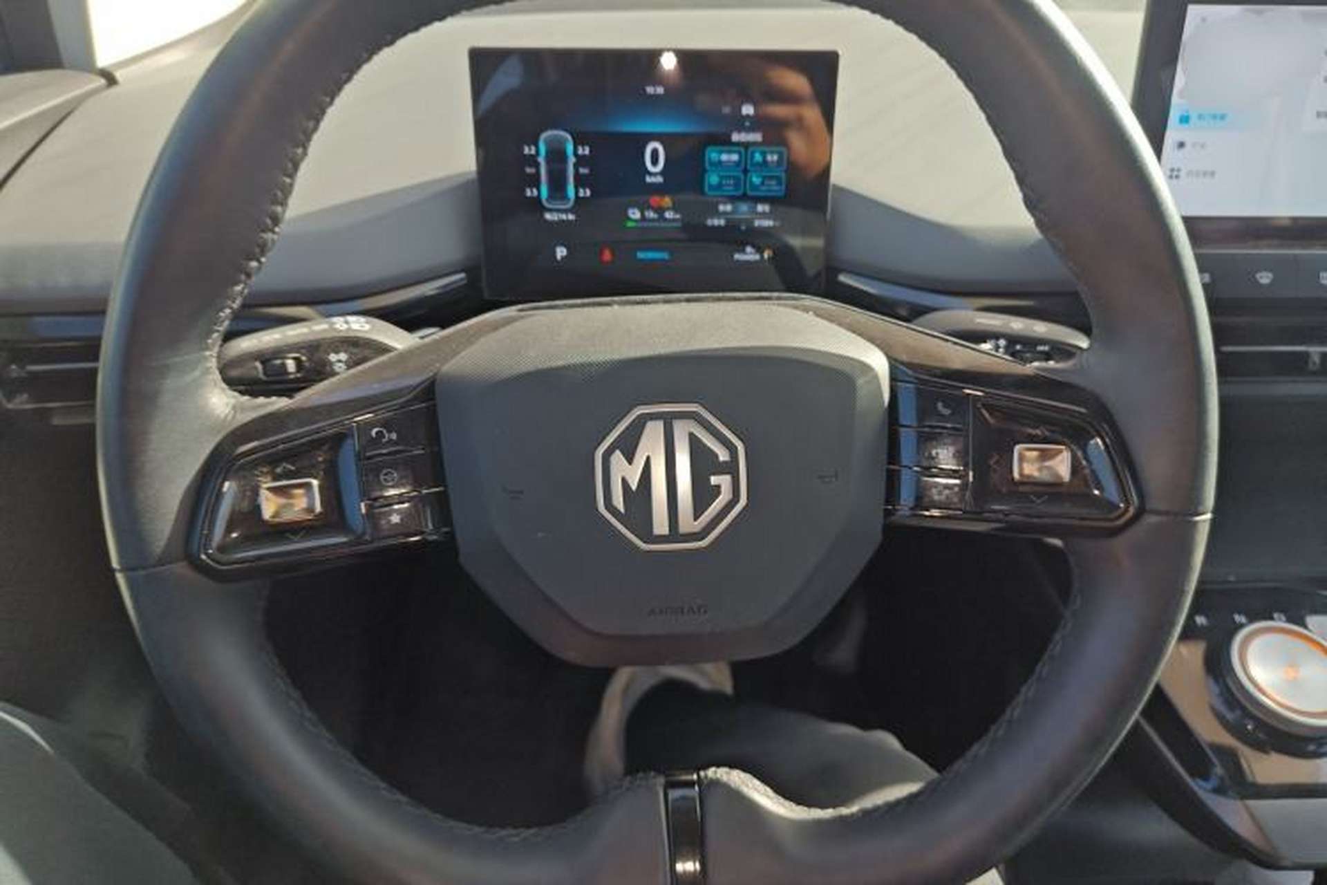 Used MG 4 EV 2022 425 km Luxury Edition Steering Wheel