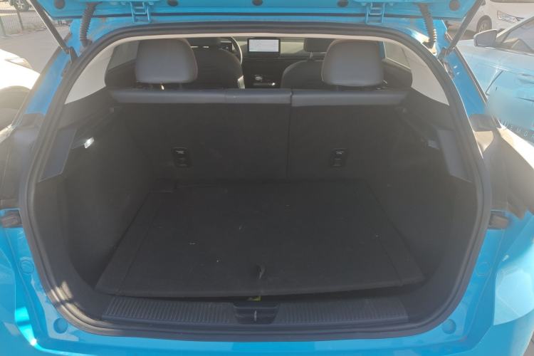 Used MG 4 EV 2022 425 km Luxury Edition Trunk