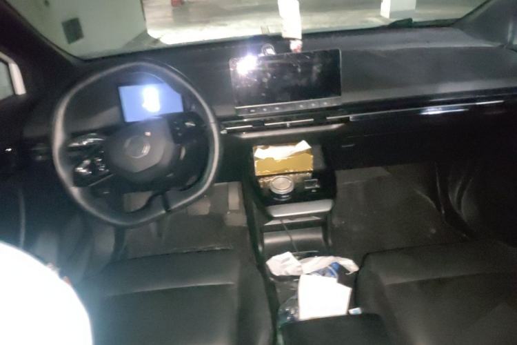 Used MG 4 EV 2022 425 km Luxury Edition Center Console