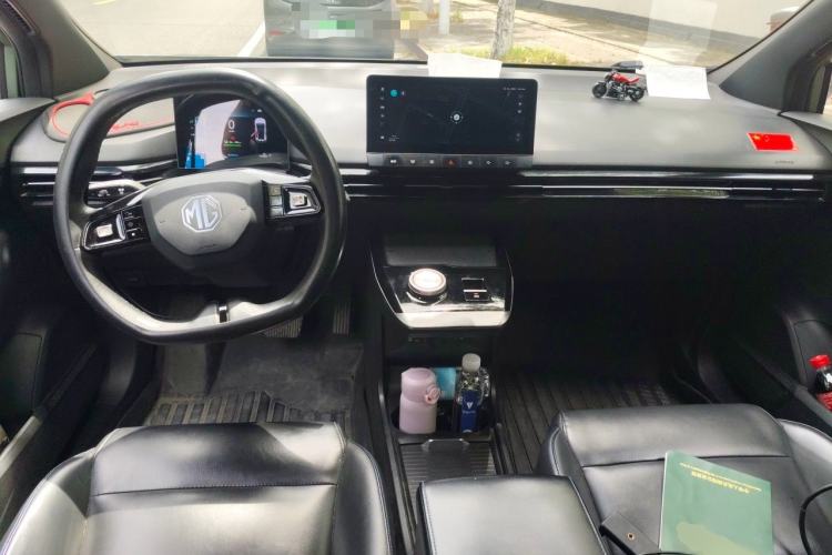 Used MG 4 EV 2022 425 km Luxury Edition Center Console