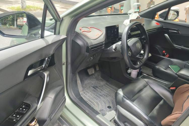 Used MG 4 EV 2022 425 km Luxury Edition Driver Seat
