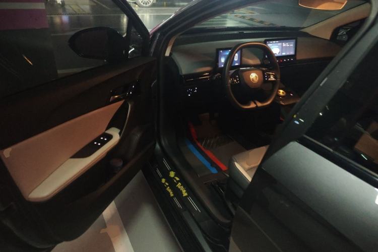 Used MG 4 EV 2022 425 km Flagship Edition Driver Seat