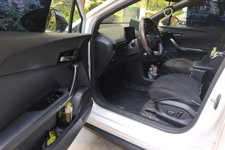 Used MG 4 EV 2022 520 km Flagship Edition Driver Seat