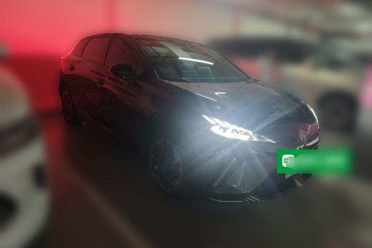 Used MG 4 EV 2022 425 km Flagship Edition Front Right 45 Deg