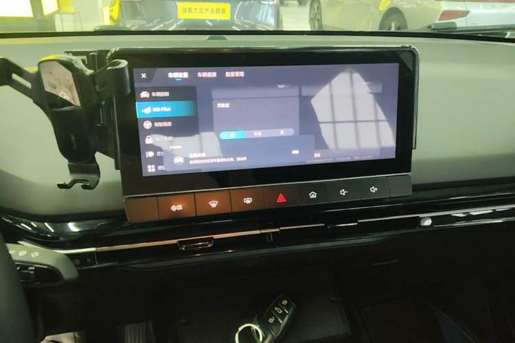 Used MG 4 EV 2022 425 km Luxury Edition Audio And AC Panel