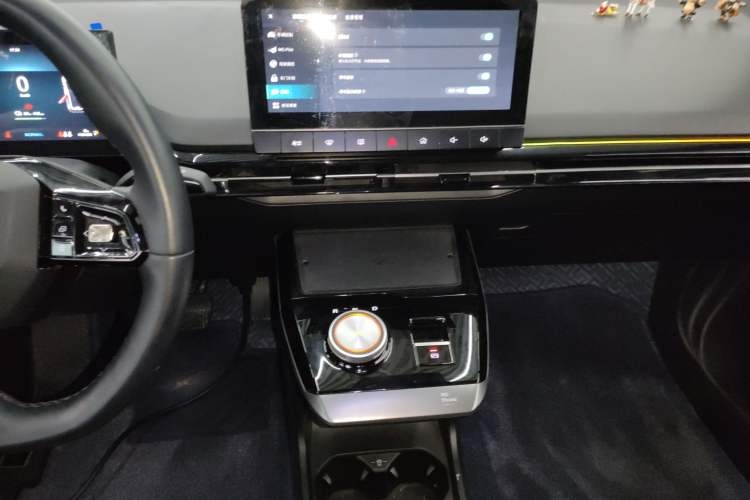 Used MG 4 EV 2022 520 km Flagship Edition Audio And AC Panel