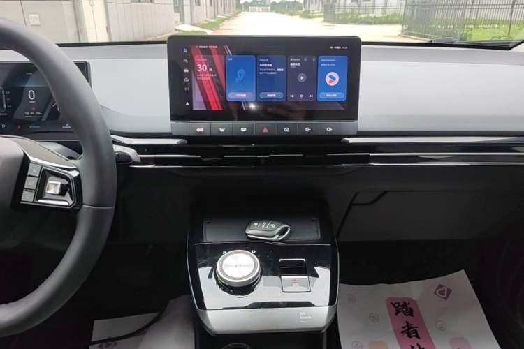 Used MG 4 EV 2022 425 km Luxury Edition Audio And AC Panel