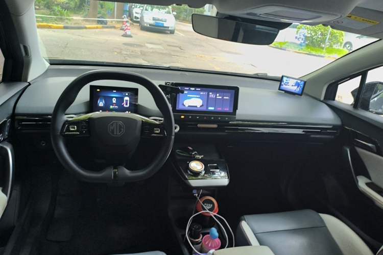 Used MG 4 EV 2022 425 km Flagship Edition Center Console