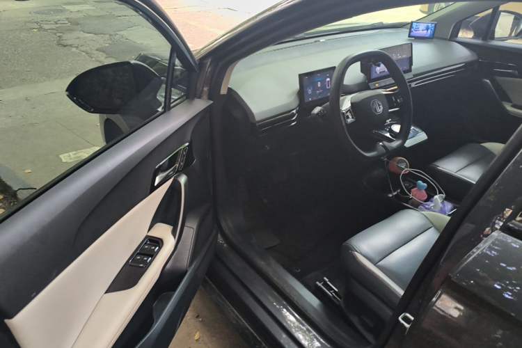 Used MG 4 EV 2022 425 km Flagship Edition Driver Seat