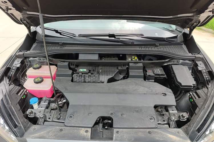Used MG 4 EV 2022 425 km Luxury Edition Engine Bay