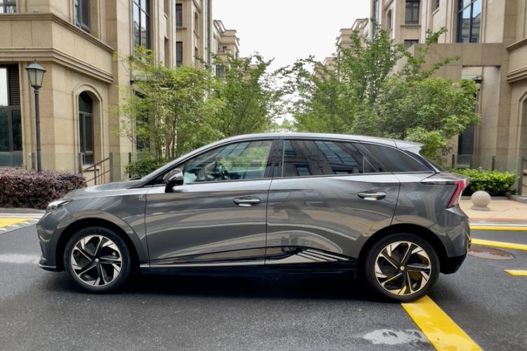 Used MG 4 EV 2022 425 km Flagship Edition Exterior 5