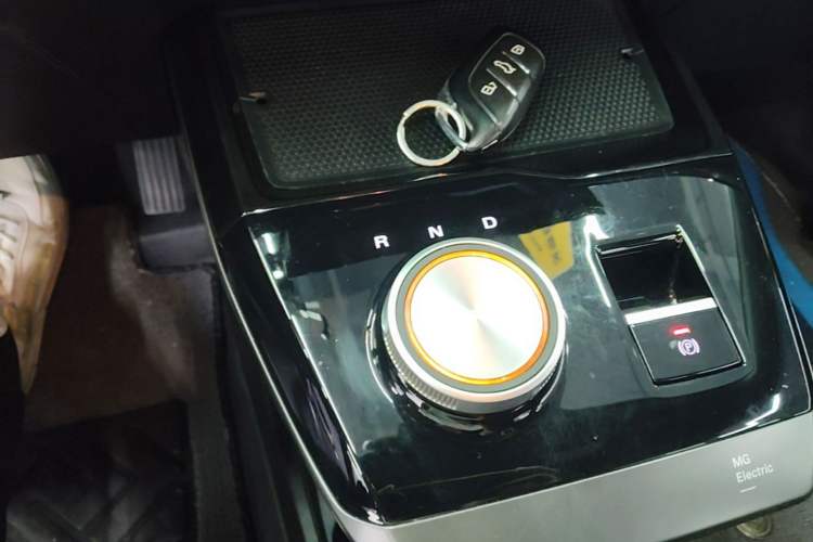 Used MG 4 EV 2022 425 km Luxury Edition Gear Lever