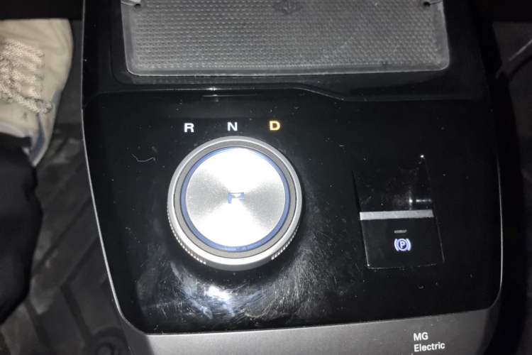 Used MG 4 EV 2022 460 km All-Wheel-Drive Performance Version Gear Lever