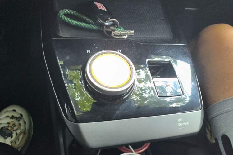 Used MG 4 EV 2022 425 km Flagship Edition Gear Lever