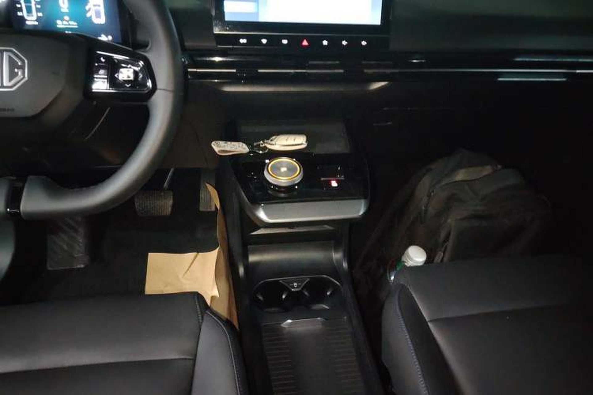 Used MG 4 EV 2022 425 km Luxury Edition Gear Lever