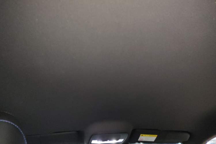 Used MG 4 EV 2022 520 km Flagship Edition Headliner