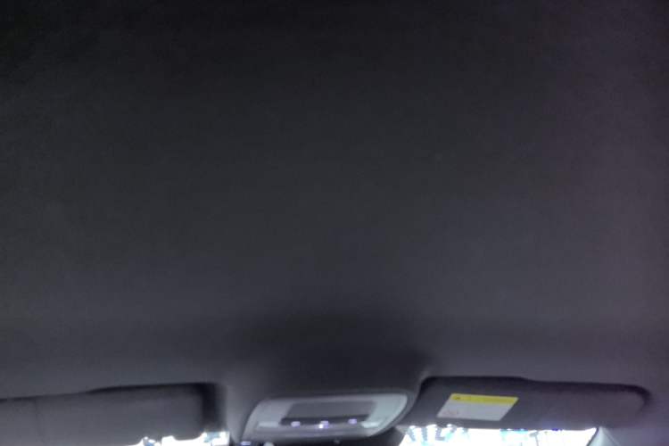 Used MG 4 EV 2022 425 km Luxury Edition Headliner