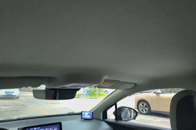 Used MG 4 EV 2022 425 km Flagship Edition Headliner