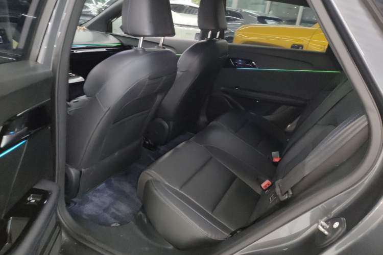 Used MG 4 EV 2022 520 km Flagship Edition Interior 4