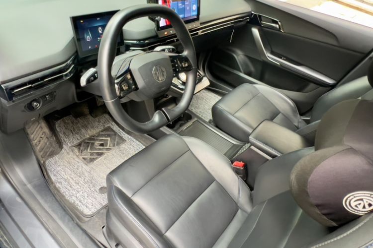 Used MG 4 EV 2022 425 km Flagship Edition Interior 4
