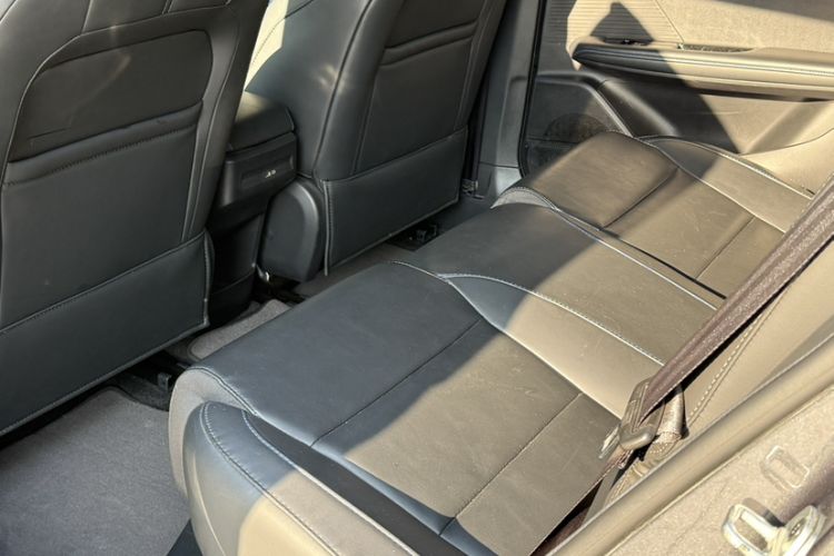 Used MG 4 EV 2022 425 km Luxury Edition Interior 5