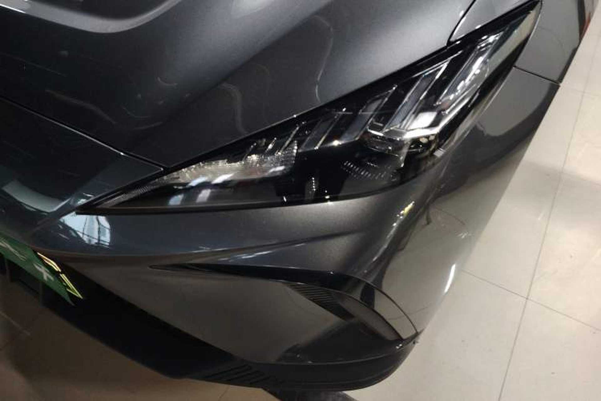 Used MG 4 EV 2022 425 km Luxury Edition Left Front Headlight