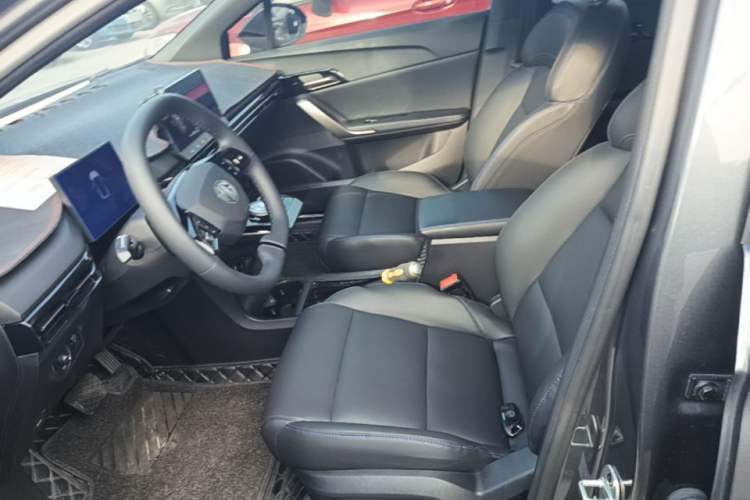 Used MG 4 EV 2022 520 km Luxury Edition Left Front Seat
