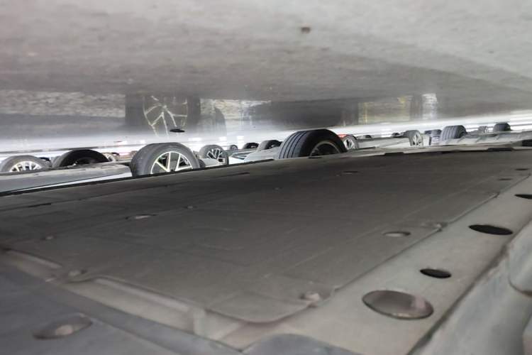 Used MG 4 EV 2022 425 km Luxury Edition Left Side Sill