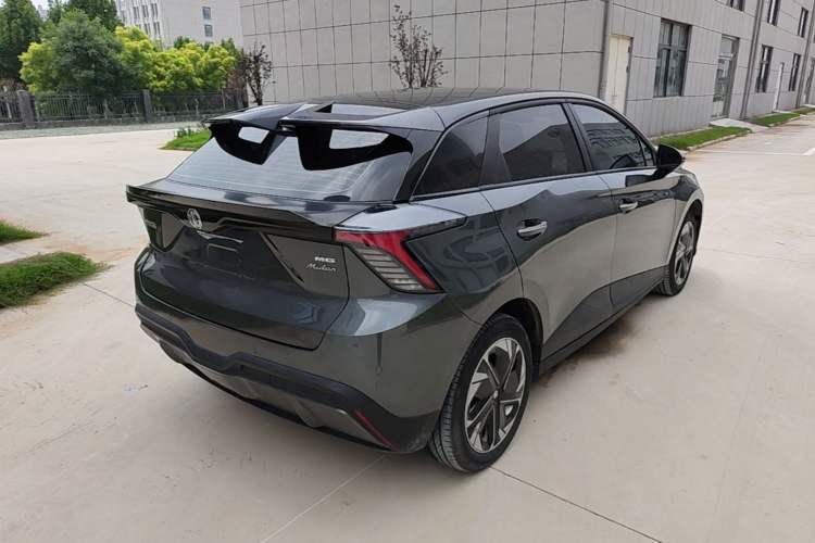 Used MG 4 EV 2022 425 km Luxury Edition Rear Right 45 Deg