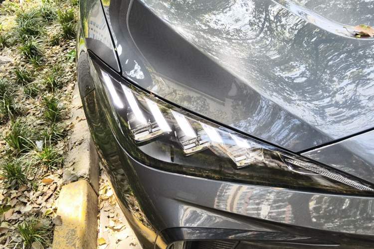 Used MG 4 EV 2022 520 km Flagship Edition Right Front Headlight