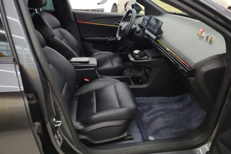Used MG 4 EV 2022 520 km Flagship Edition Right Front Seat