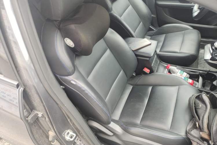 Used MG 4 EV 2022 425 km Flagship Edition Right Front Seat