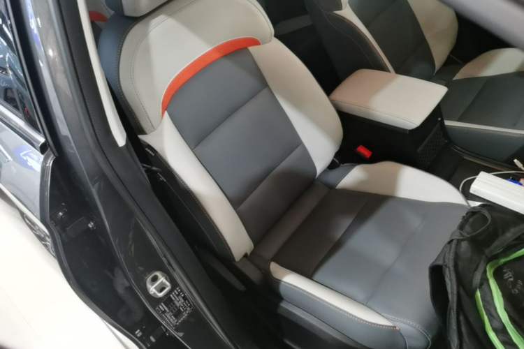 Used MG 4 EV 2022 425 km Flagship Edition Right Front Seat