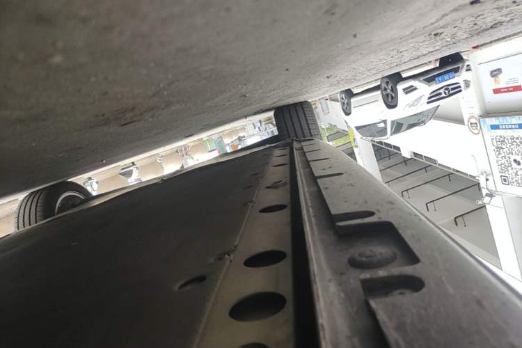 Used MG 4 EV 2022 425 km Flagship Edition Right Side Sill