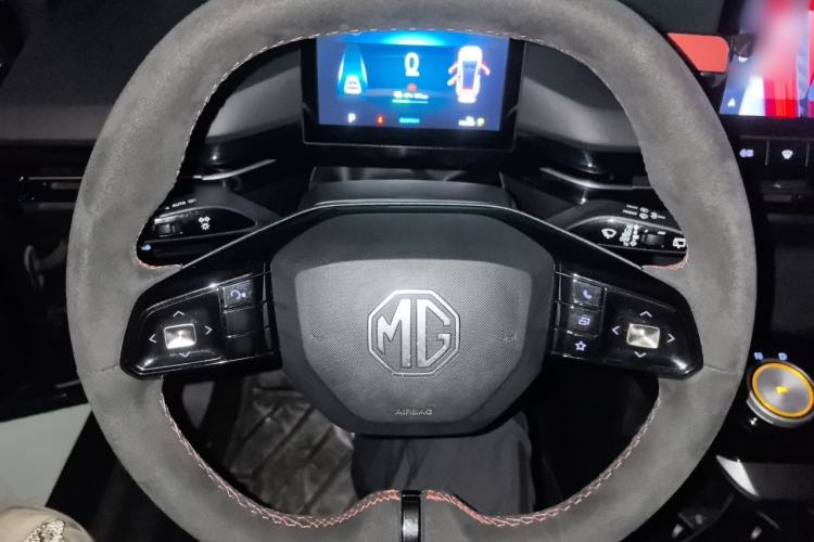 Used MG 4 EV 2022 460 km All-Wheel-Drive Performance Version Steering Wheel