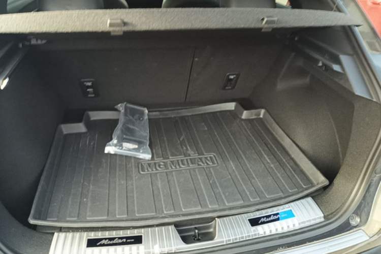 Used MG 4 EV 2022 520 km Luxury Edition Trunk