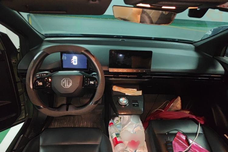 Used MG 4 EV 2022 425 km Luxury Edition Center Console
