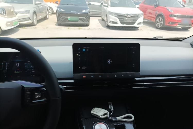 Used MG 4 EV 2022 425 km Fashion Edition Center Console