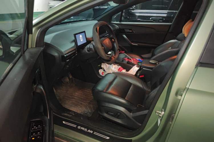 Used MG 4 EV 2022 425 km Luxury Edition Driver Seat