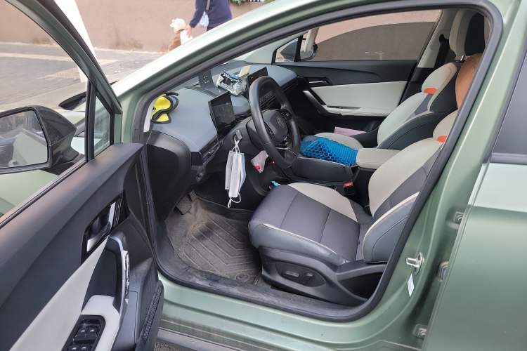 Used MG 4 EV 2022 425 km Luxury Edition Driver Seat