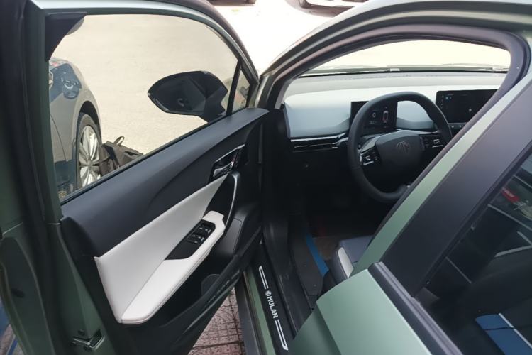 Used MG 4 EV 2022 425 km Fashion Edition Driver Seat