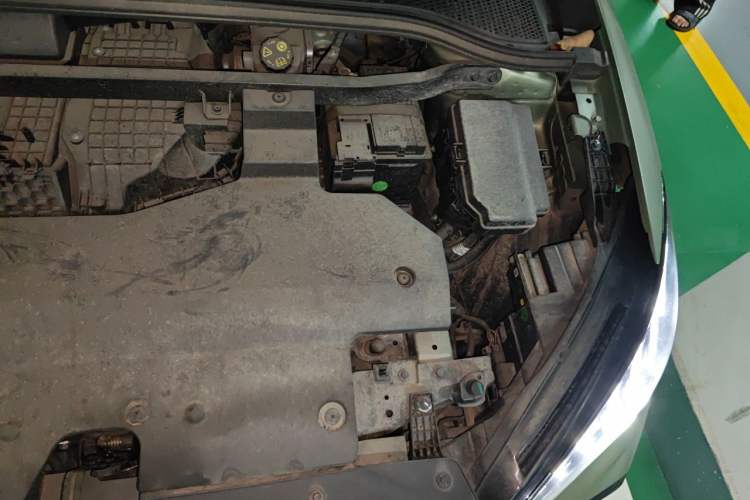 Used MG 4 EV 2022 425 km Luxury Edition Engine Bay Left